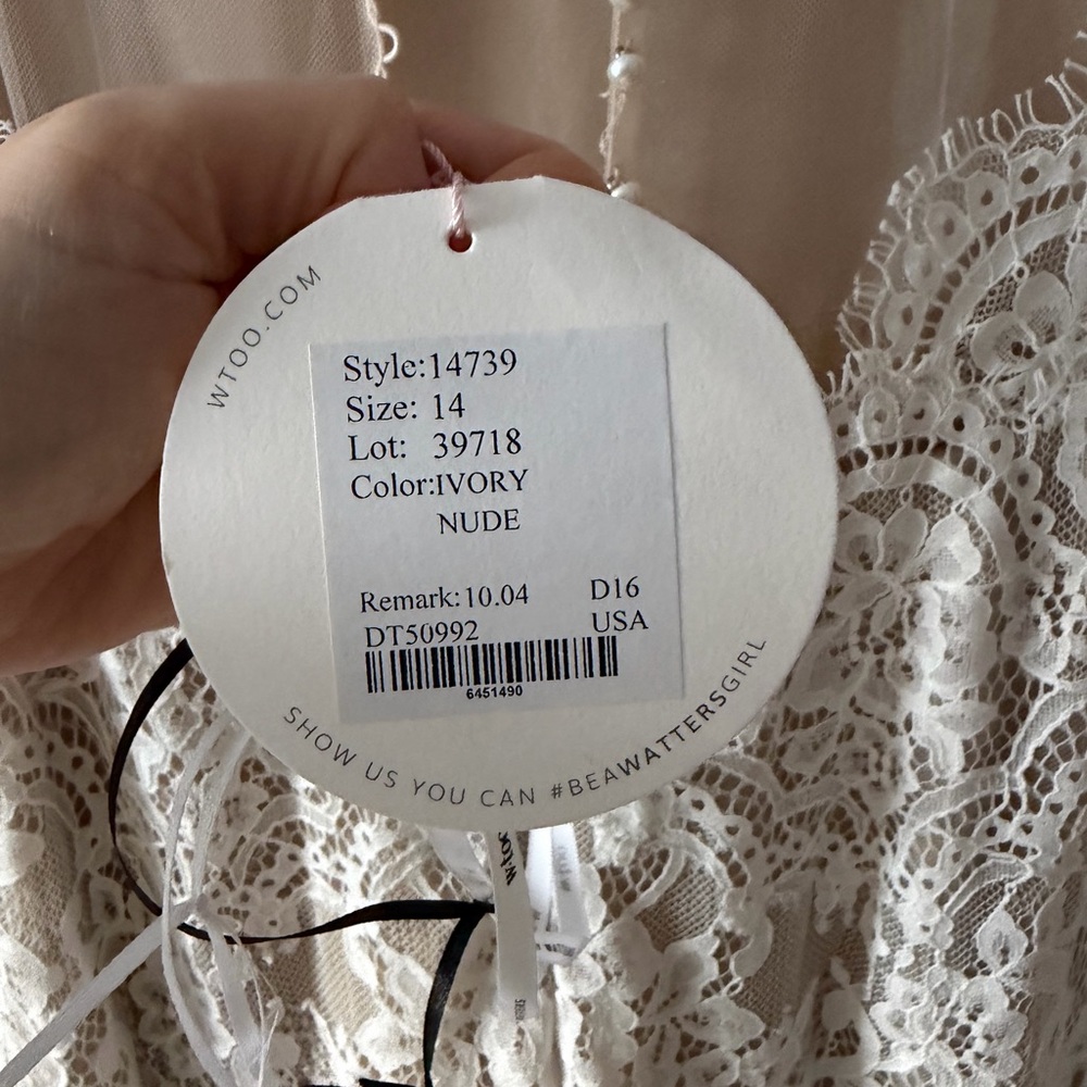 NWT W Too by Watters Locket Uma Wedding Dress in Ivory/Nude Size 14 Lace Train - Picture 15 of 16